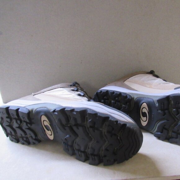SALOMON Hiking Boots . Women's Size 10.  Tan. NWOT - Picture 7 of 8